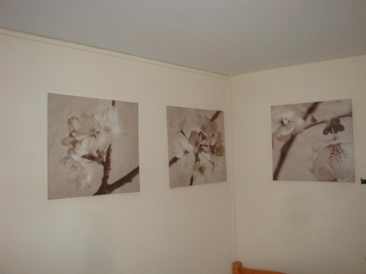 Auberge Du Chateau Châteauneuf-d'Ille-et-Vilaine Room photo